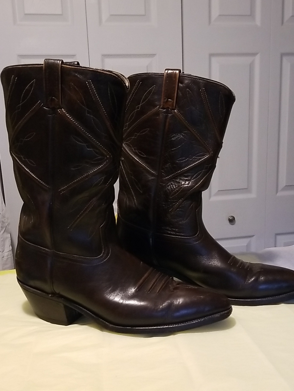 ACME Vintage mens Brown leather boots size 9 B with 2" riding heel GUC